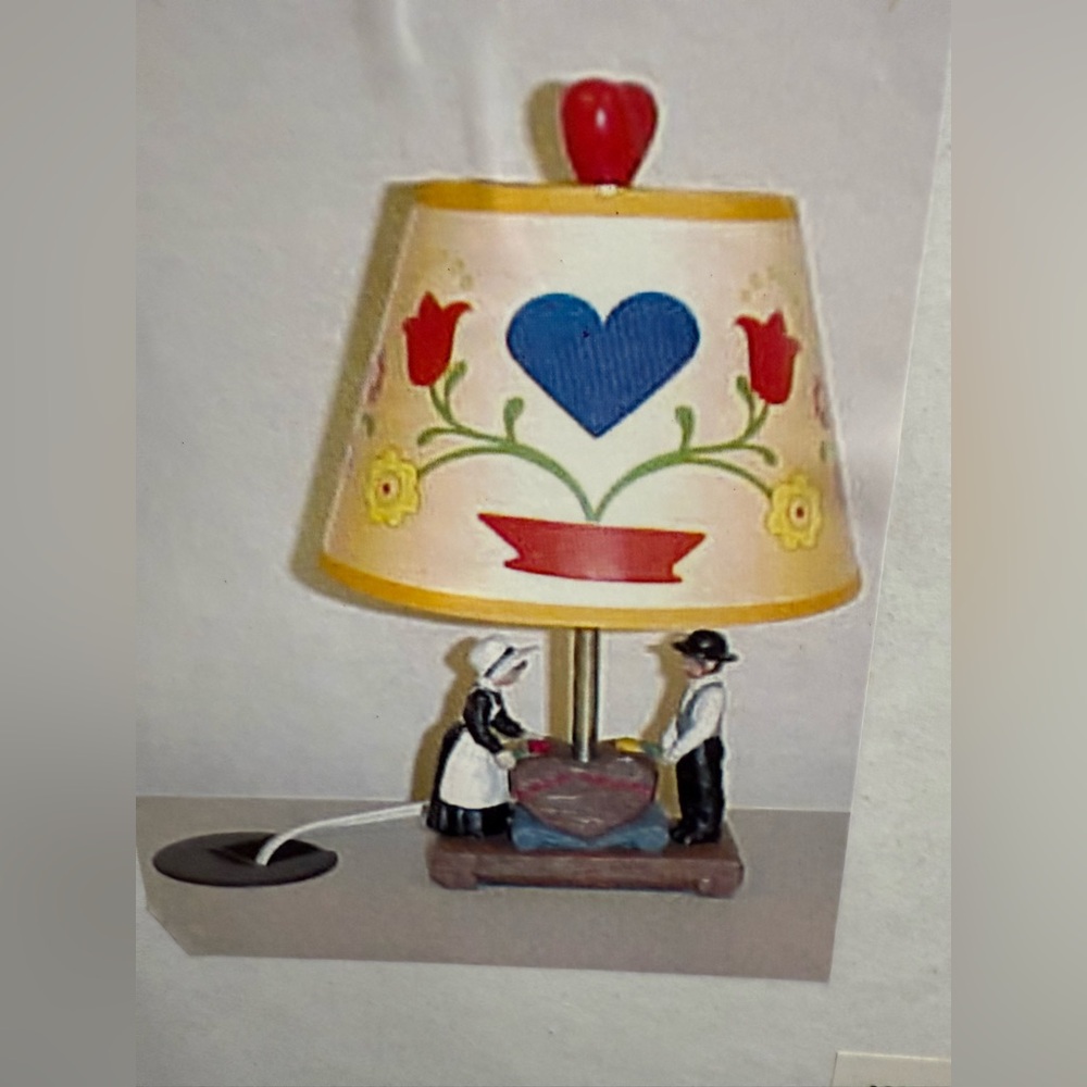 Vtg 80s Ting Shen AMISH COURTSHIP Table Lamp Resin Base Amish FolkArt Lampshade